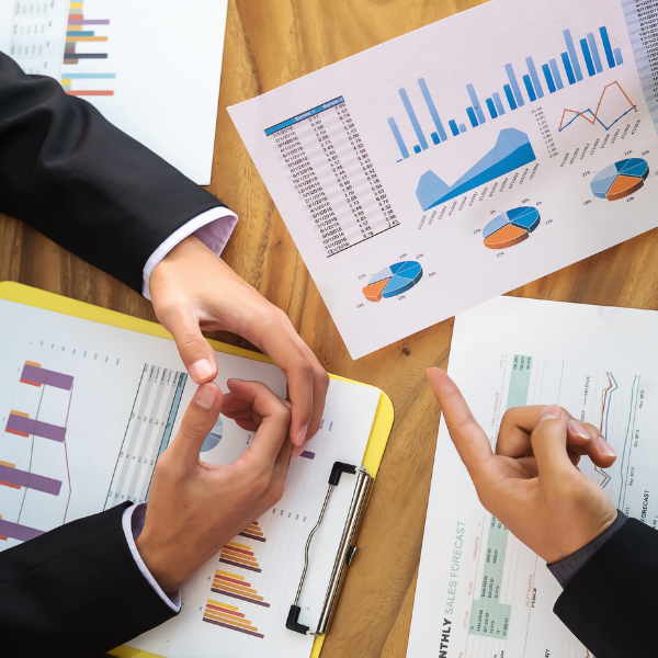 Equipo de expertos en bienes raíces de Rentiq